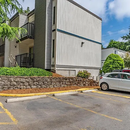 Greenlake Oasis: Cozy Apartment with Wi-Fi and Patio Seattle Exterior photo