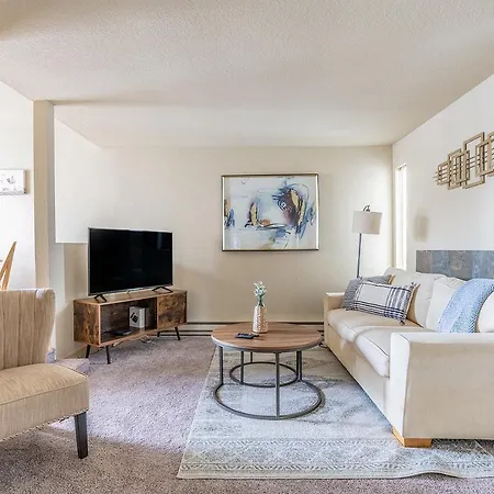 Greenlake Oasis: Cozy Apartment with Wi-Fi and Patio Seattle Exterior photo